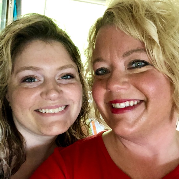 Meet your Posher, Carrie - Picture 1 of 1